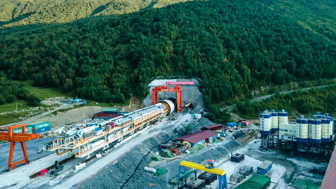 Caucasus, the World's Largest Diameter TBM, Begins Striding in Georgia