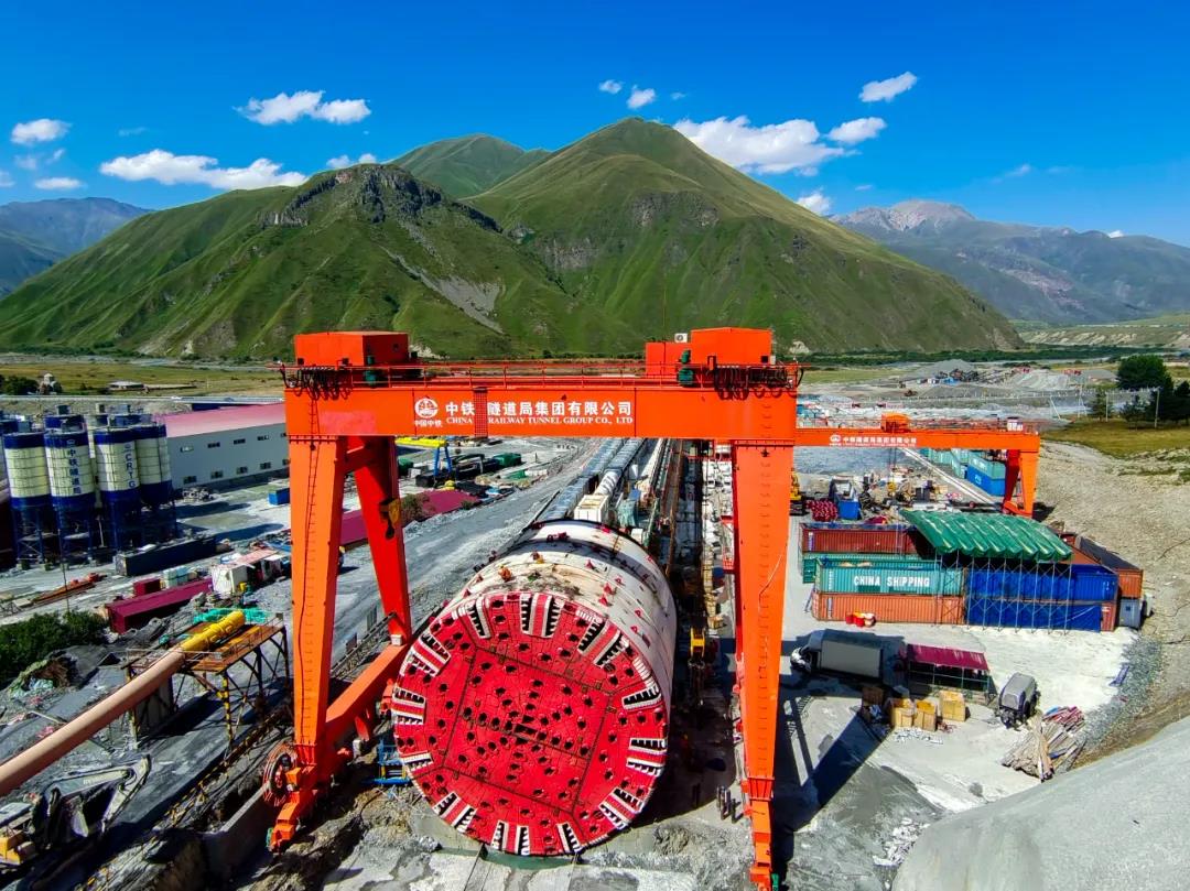 Caucasus, the World's Largest Diameter TBM, Begins Striding in Georgia