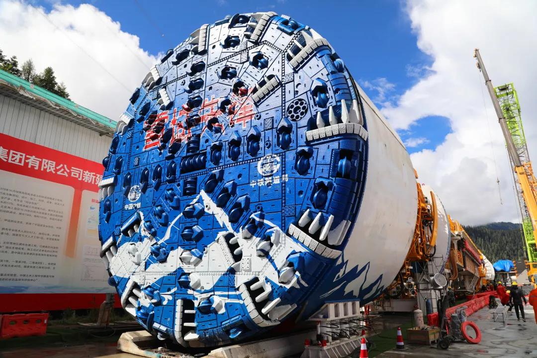 The World's First Double-structured Rock TBM 