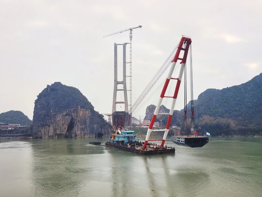 World's Largest Span Double-Track Ballastless Track Bridge Successfully Erected