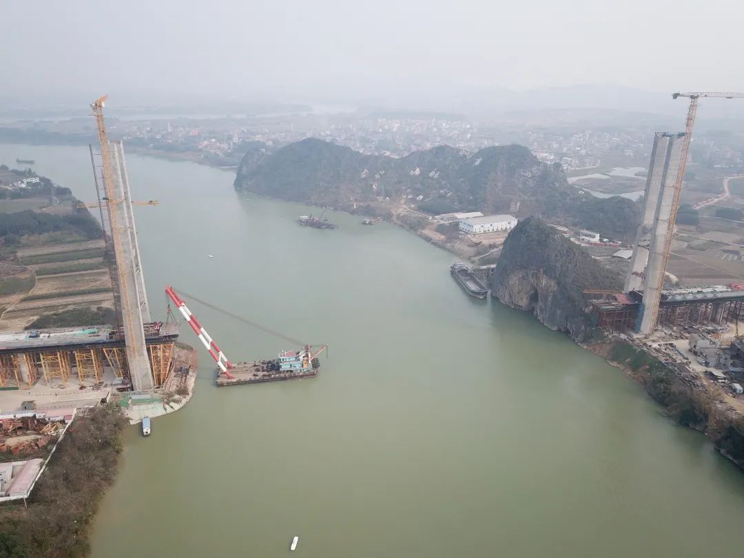 World's Largest Span Double-Track Ballastless Track Bridge Successfully Erected