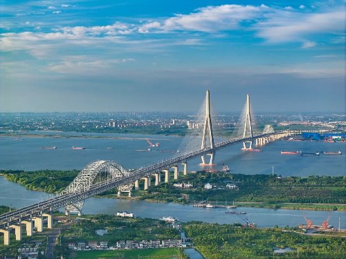 Salute to China Brand Day | Spanning the Yangtze, crossing the Yellow River, connecting gulfs and linking valleys—Bridges build the future!