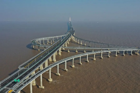 Salute to China Brand Day | Spanning the Yangtze, crossing the Yellow River, connecting gulfs and linking valleys—Bridges build the future!