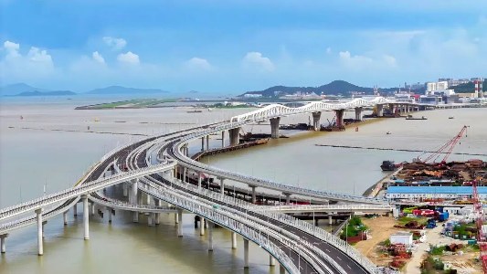 Salute to China Brand Day | Spanning the Yangtze, crossing the Yellow River, connecting gulfs and linking valleys—Bridges build the future!